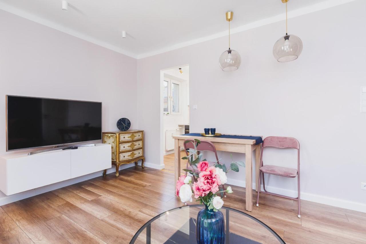Apartament Przy Bulwarach Wislanych Kosciuszki By Noclegi Renters Kraków Exteriör bild