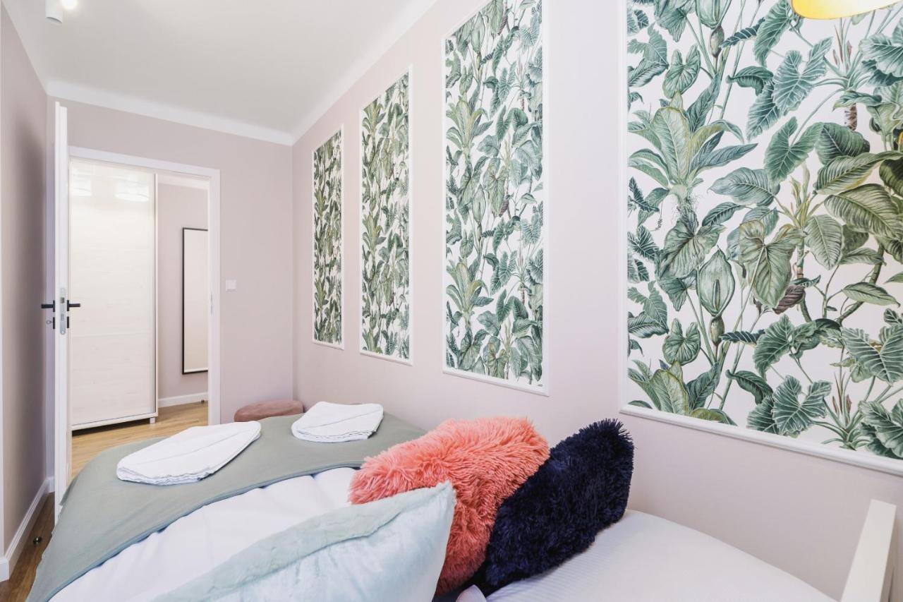 Apartament Przy Bulwarach Wislanych Kosciuszki By Noclegi Renters Kraków Exteriör bild